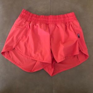 Lululemon Tracker Short high rise 4” size 8
